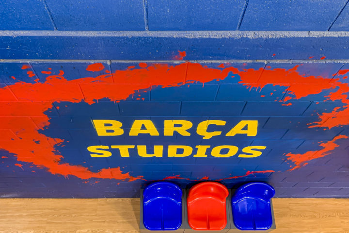 バルセロナのBarça Studios RIEDELのMediorNetを選択して3施設間のビデオ・リソースを共有