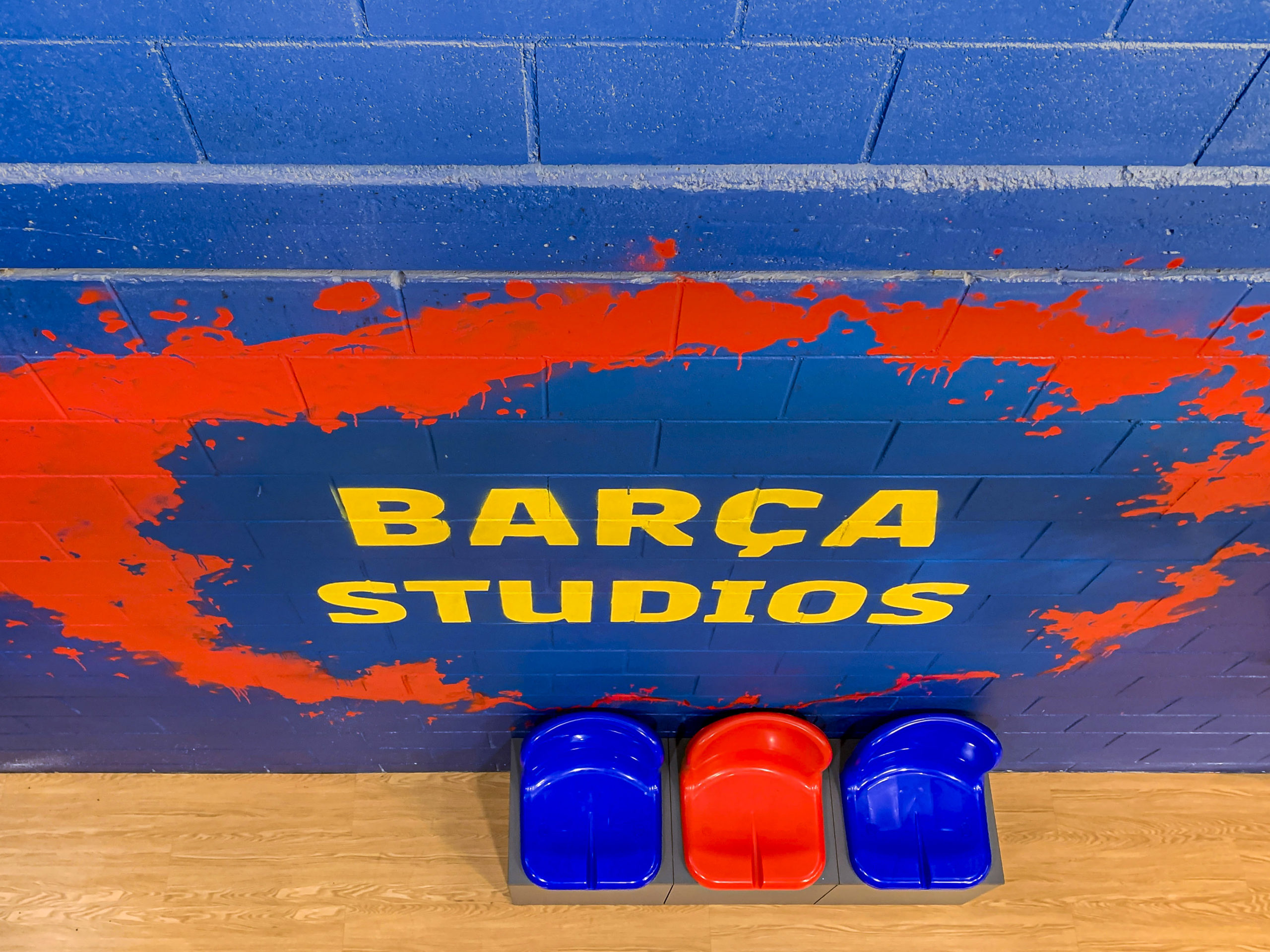バルセロナのBarça Studios RIEDELのMediorNetを選択して3施設間のビデオ・リソースを共有