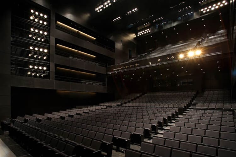 サンケイホール「ブリーゼ」様にd&b audiotechnik Q-Seriesが導入されました